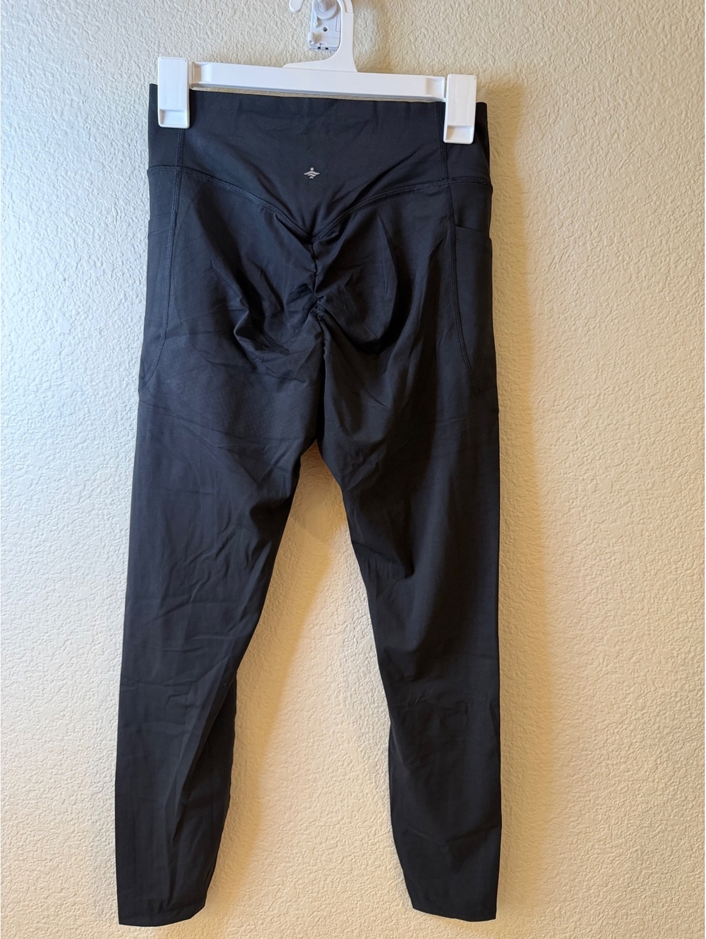 Halara Medium 7/8 Black Leggjng with Butt Scrunch/lift